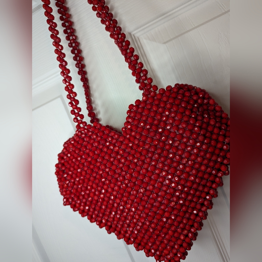 Isaac Mizrahi red heart shaped beaded purse - Picture 3 of 14